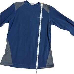 Men’s Columbia fleece crew neck sweatshirt